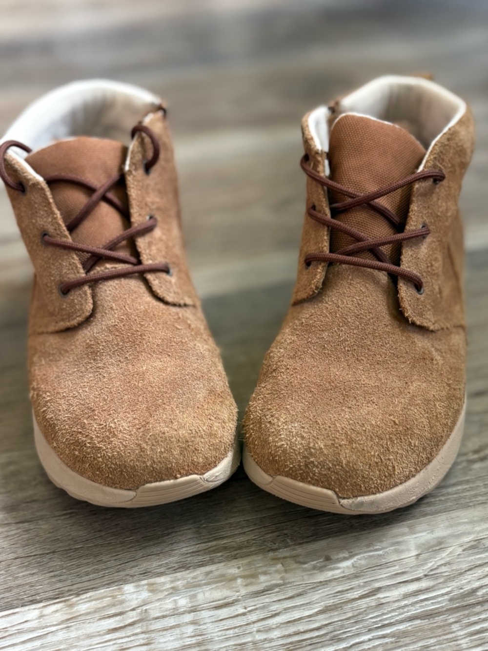 UGG Kids Suede Chukka Boots in Chestnut